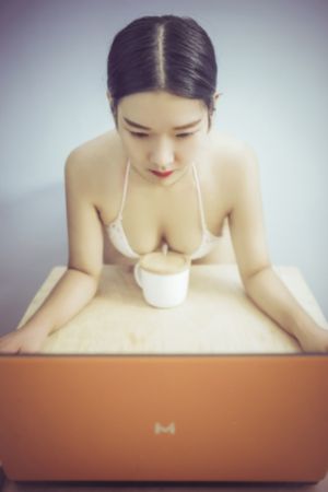 香港小姐电影_BD国语超清在线观看
