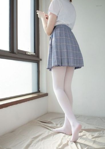 艾曼纽2_1080在线播放