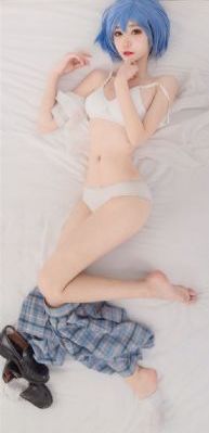 隔壁房间有个日本女孩很开放_高清高清完整版播放
